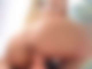 sassyt33n's Live Sex Cam Show