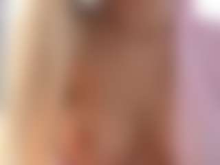 sassyt33n's Live Sex Cam Show