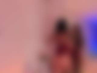 Live cam show with MadeleineMorales - Play on Fit Hotties
