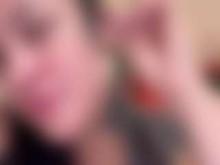 MadeleineMorales's Live Sex Cam Show