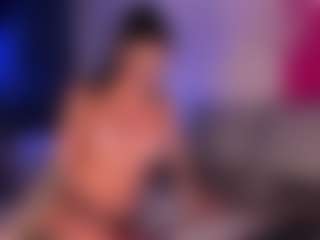Live cam show with MadeleineMorales - Milk on Porn Luv