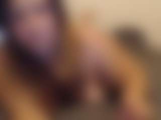 Live cam show with Sexy Marlee - Cute on AdultVida.com