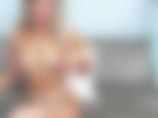 Show di cam dal vivo con chrystalmills - Wife su Camsoda