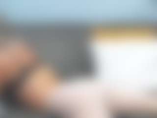 Live cam show with chrystalmills - Housewife on AdultVida.com