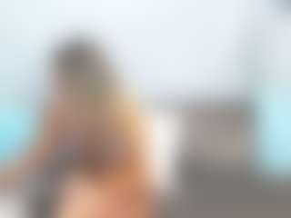 Live cam show with chrystalmills - Housewife on https://playwithruby.com