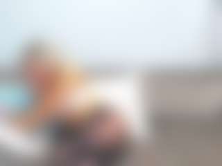 Live cam show with chrystalmills - Goth on xDating