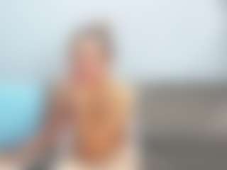Live cam show with chrystalmills - Housewife on CamClone