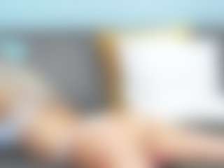 Live cam show with chrystalmills - Housewife on studioflirtlive.com