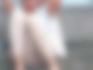 Live cam show with chrystalmills - Housewife on slutload