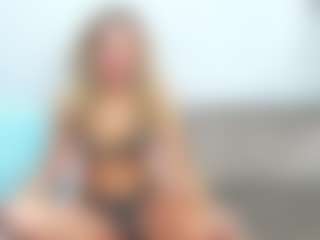 Live cam show with chrystalmills - Goth on madthumbs