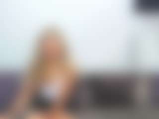 Live cam show with chrystalmills - Goth on fuklive.com