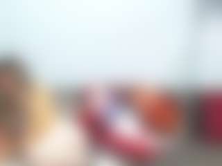 Live cam show with chrystalmills - Wife on Milfs Live