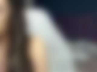 Live cam show with jenniferstone - Average on Camming Site