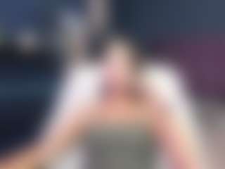 Live cam show with jenniferstone - Average on SpankPalCams