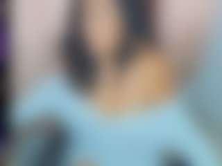 Live cam show with Sophia Quintero - Belly on Dolls Live