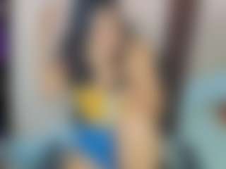 Live cam show with Sophia Quintero - Chubby on MyBangCams