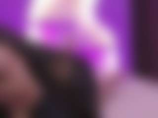 Seks show na żywo z YourbabyKylie