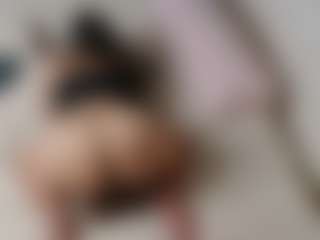 YourbabyKylie's Live Sex Cam Show