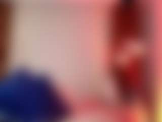 saamytits MILF webcam performer live streaming