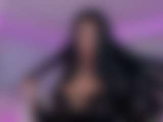 Live cam show with Miss_Diamond_ - Curvy MILF on Lustler