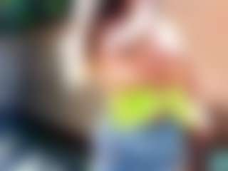Live cam show with Sandra-Milano - Fake Tits on googirlz