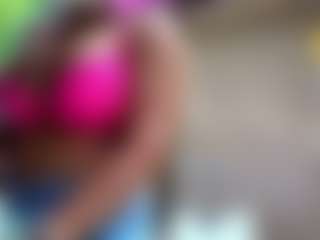 Live cam show with Sandra-Milano - Double Penetration on Free Soda