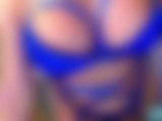 Sandra-Milano's Live Sex Cam Show