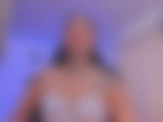 Live cam show with Louane Bour - Shaved on Camsoda