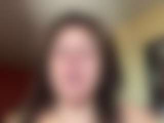 Live cam show with WORLD'S GREATEST COCK RATER - Busty on StripNow