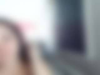 Live cam show with WORLD'S GREATEST COCK RATER - Busty on Free Soda