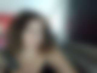 Live cam show with WORLD'S GREATEST COCK RATER - Busty on WildCum