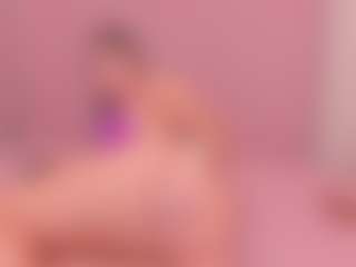 Live cam show with sarahowens - Sucking on Camsoda
