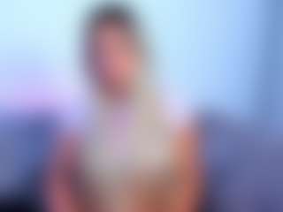 Live cam show with sarahowens - Sucking on Camsoda