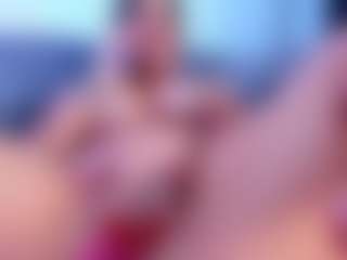 Live cam show with sarahowens - Sucking on sexylive.show