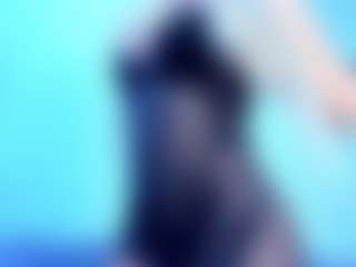 Live cam show with sarahowens - Sucking on CamwithHer
