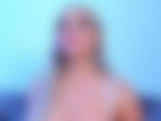 Live cam show with sarahowens - Sucking on Mixed Magazine Live