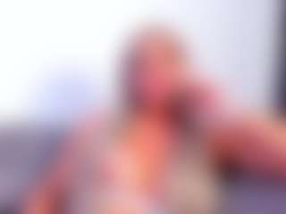 Live cam show with sarahowens - Sucking on testsause.com