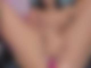 xcarlet milf's Live Sex Cam Show