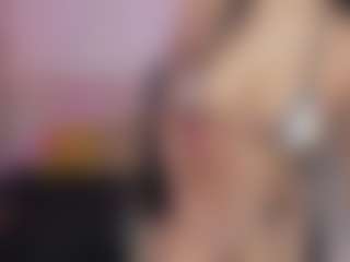 xcarlet milf's Live Sex Cam Show