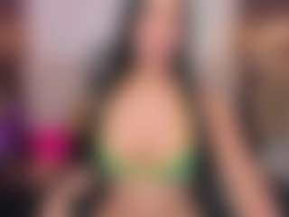 xcarlet milf's Live Sex Cam Show