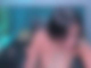 xcarlet milf's Live Sex Cam Show