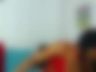 Live cam show with gianasmith - Hairy on AdultVida.com