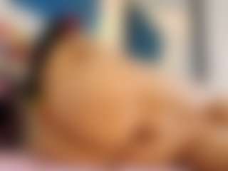 Live cam show with saramontoya - Strapon on TeamSkeetLive
