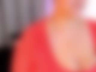 Live cam show with saramontoya - Strapon on Big Tits