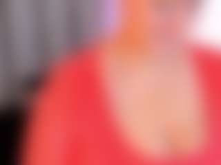Live cam show with saramontoya - Strapon on Lustler