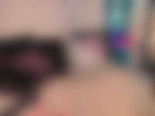 Live cam show with saramontoya - Strapon on Camsoda