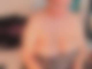 Live cam show with saramontoya - Strapon on Camsoda