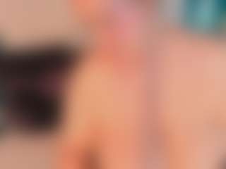 Live cam show with saramontoya - Strapon on Camsoda