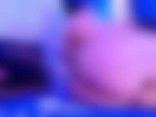 Spettacolo in cam dal vivo con saramontoya - Strapon su Camsoda
