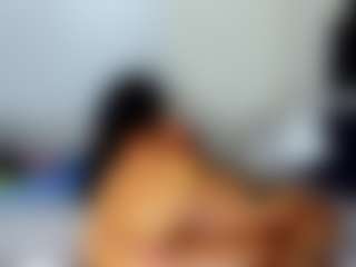 chaneldreamzz's Live Sex Cam Show
